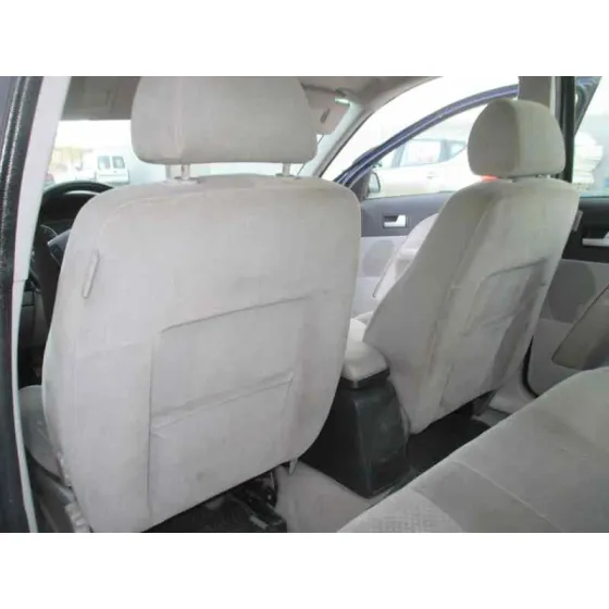 FORD MONDEO BERLINA (GE) '2002 AMBIENTE AZUL