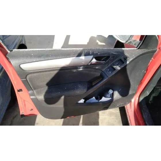 VOLKSWAGEN GOLF VI (5K1) '2011 RABBIT BLUEMOTION ROJO