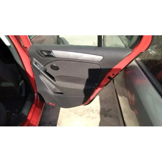 VOLKSWAGEN GOLF VI (5K1) '2011 RABBIT BLUEMOTION ROJO