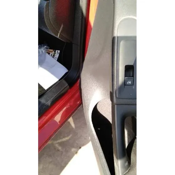VOLKSWAGEN GOLF VI (5K1) '2011 RABBIT BLUEMOTION ROJO