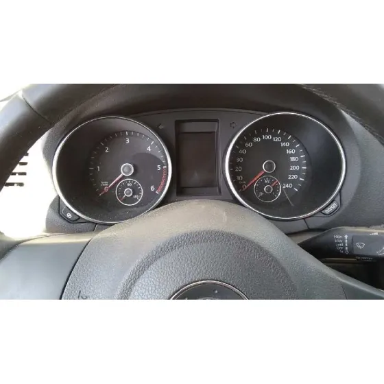 VOLKSWAGEN GOLF VI (5K1) '2011 RABBIT BLUEMOTION ROJO