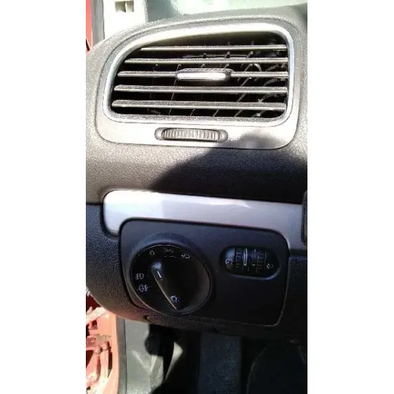 VOLKSWAGEN GOLF VI (5K1) '2011 RABBIT BLUEMOTION ROJO