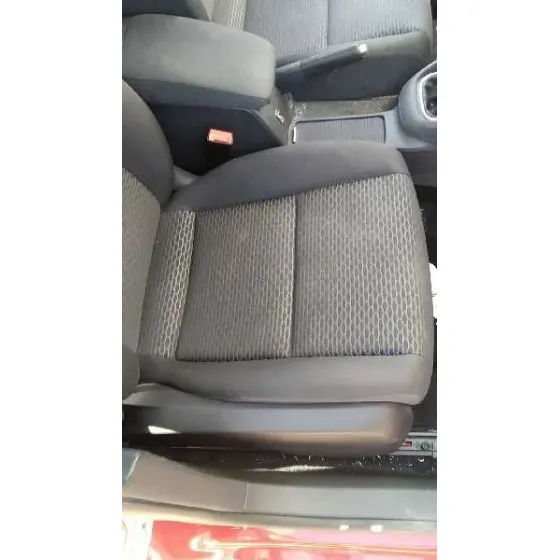 VOLKSWAGEN GOLF VI (5K1) '2011 RABBIT BLUEMOTION ROJO