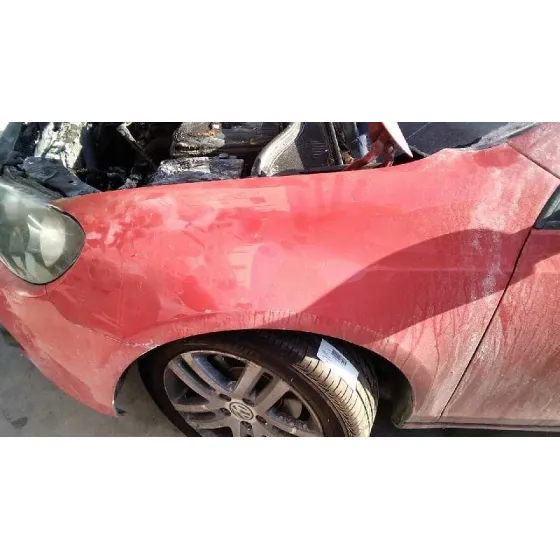 VOLKSWAGEN GOLF VI (5K1) '2011 RABBIT BLUEMOTION ROJO