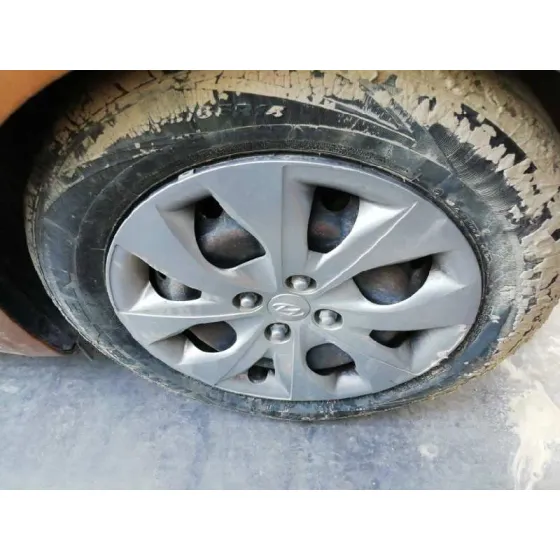 HYUNDAI I20 '2016 BASIS BLUE NARANJA