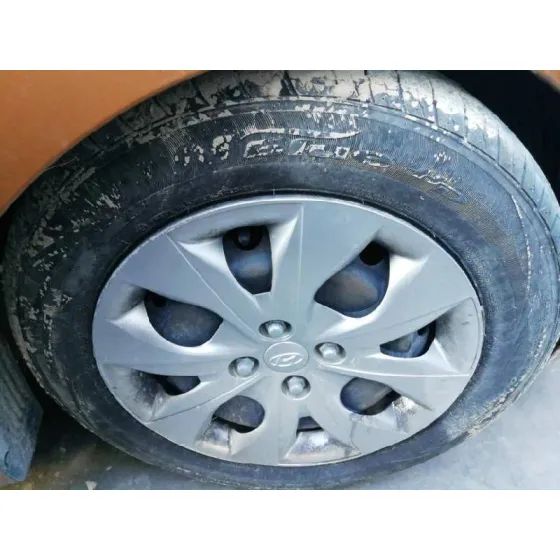 HYUNDAI I20 '2016 BASIS BLUE NARANJA