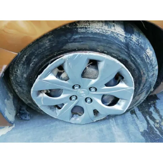 HYUNDAI I20 '2016 BASIS BLUE NARANJA
