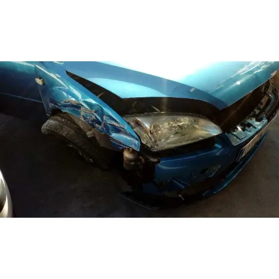 FORD FOCUS BERLINA (CAP) '2005 * AZUL