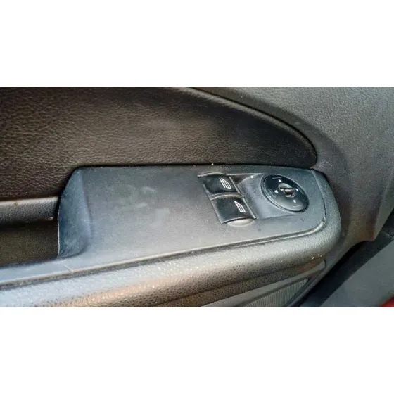 FORD FOCUS BERLINA (CAP) '2005 * AZUL