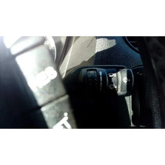 FORD FOCUS BERLINA (CAP) '2005 * AZUL