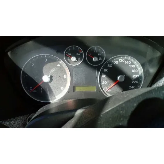 FORD FOCUS BERLINA (CAP) '2005 * AZUL