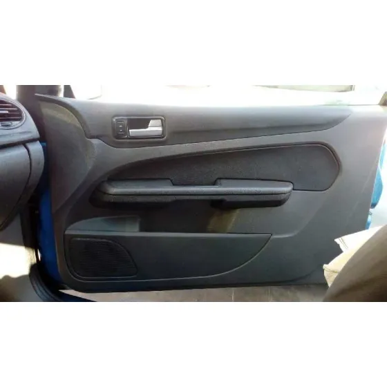 FORD FOCUS BERLINA (CAP) '2005 * AZUL