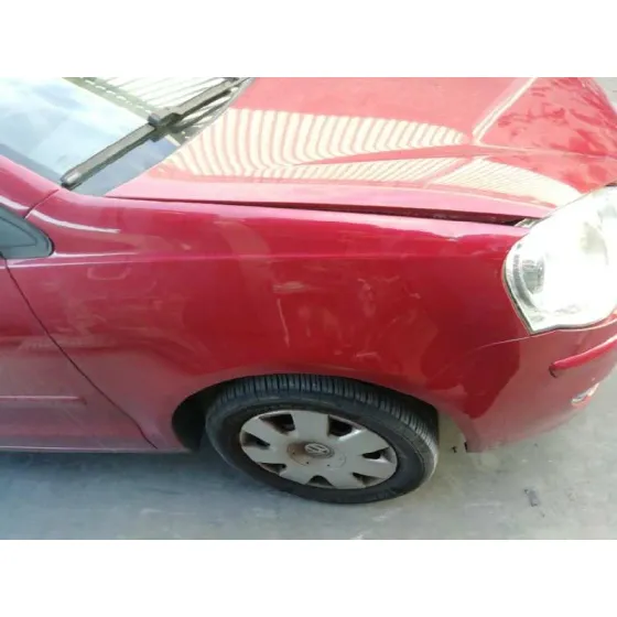 VOLKSWAGEN POLO (9N3) '2005 ADVANCE ROJO