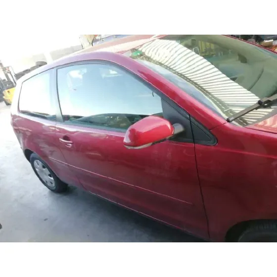 VOLKSWAGEN POLO (9N3) '2005 ADVANCE ROJO