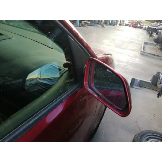 VOLKSWAGEN POLO (9N3) '2005 ADVANCE ROJO