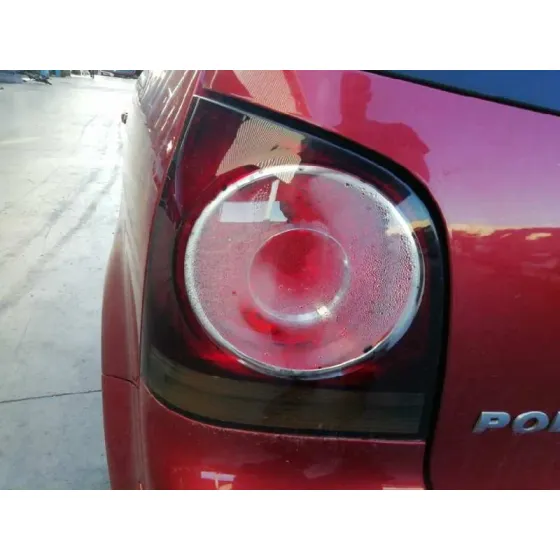 VOLKSWAGEN POLO (9N3) '2005 ADVANCE ROJO