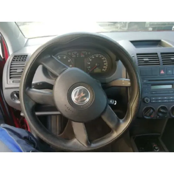 VOLKSWAGEN POLO (9N3) '2005 ADVANCE ROJO