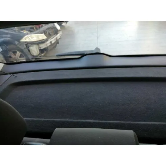 VOLKSWAGEN POLO (9N3) '2005 ADVANCE ROJO