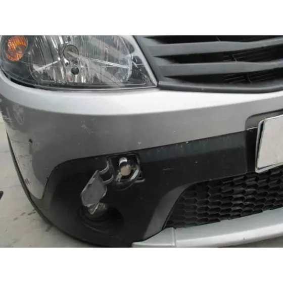 DACIA SANDERO '2012 LAUREATE MUSIC PLATA