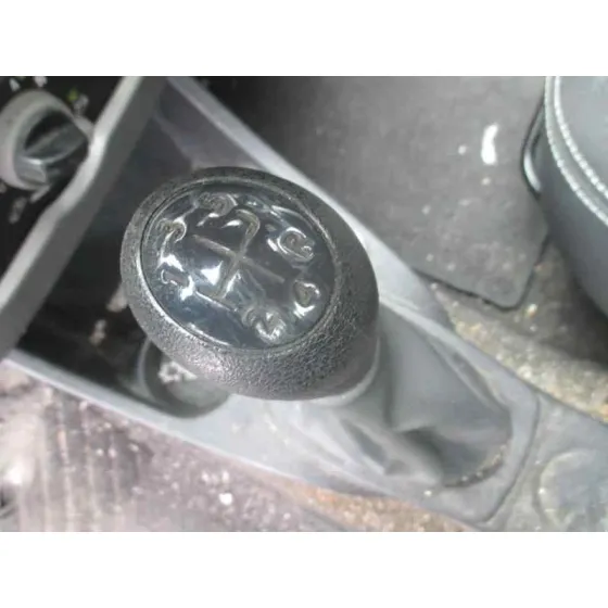 DACIA SANDERO '2012 LAUREATE MUSIC PLATA