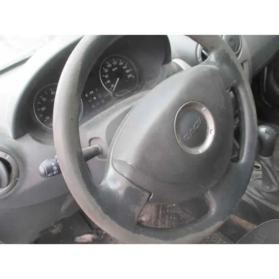 DACIA SANDERO '2012 LAUREATE MUSIC PLATA
