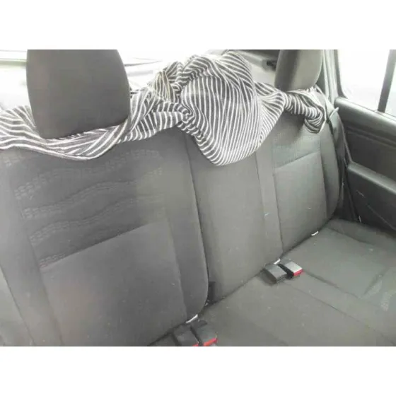 DACIA SANDERO '2012 LAUREATE MUSIC PLATA