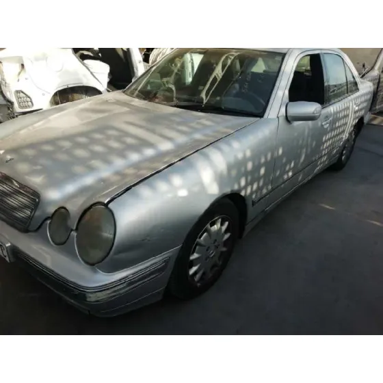 MERCEDES CLASE E (W210) BERLINA DIESEL '2001 320 CDI (210.026) GRIS