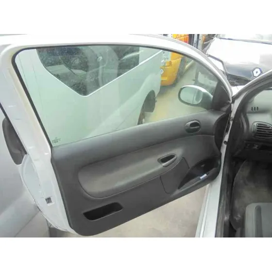 PEUGEOT 206 BERLINA '2006 XS-LINE BLANCO