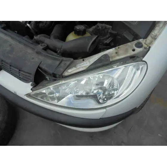 PEUGEOT 206 BERLINA '2006 XS-LINE BLANCO
