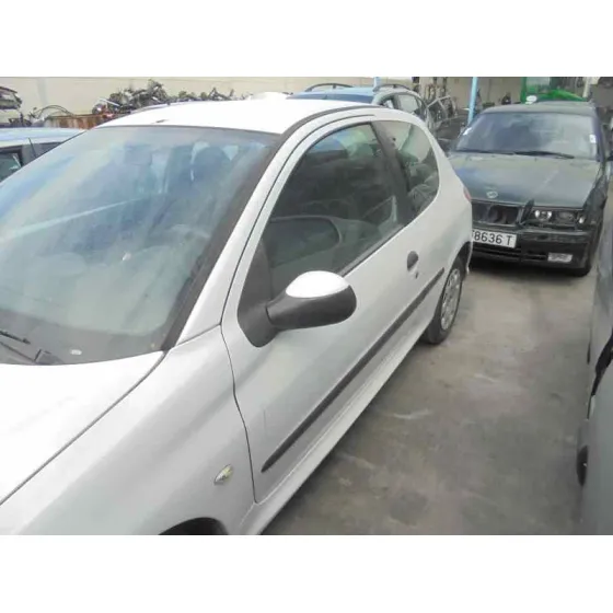 PEUGEOT 206 BERLINA '2006 XS-LINE BLANCO