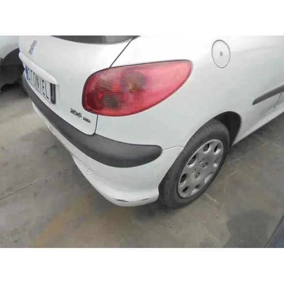 PEUGEOT 206 BERLINA '2006 XS-LINE BLANCO