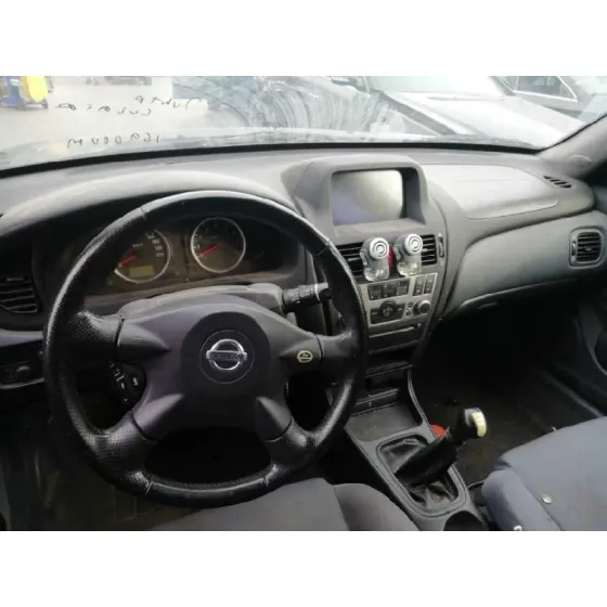 NISSAN ALMERA (N16/E) '2004 1.8 16V CAT NEGRO