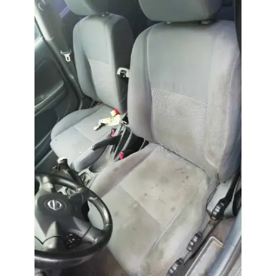 NISSAN ALMERA (N16/E) '2004 1.8 16V CAT NEGRO
