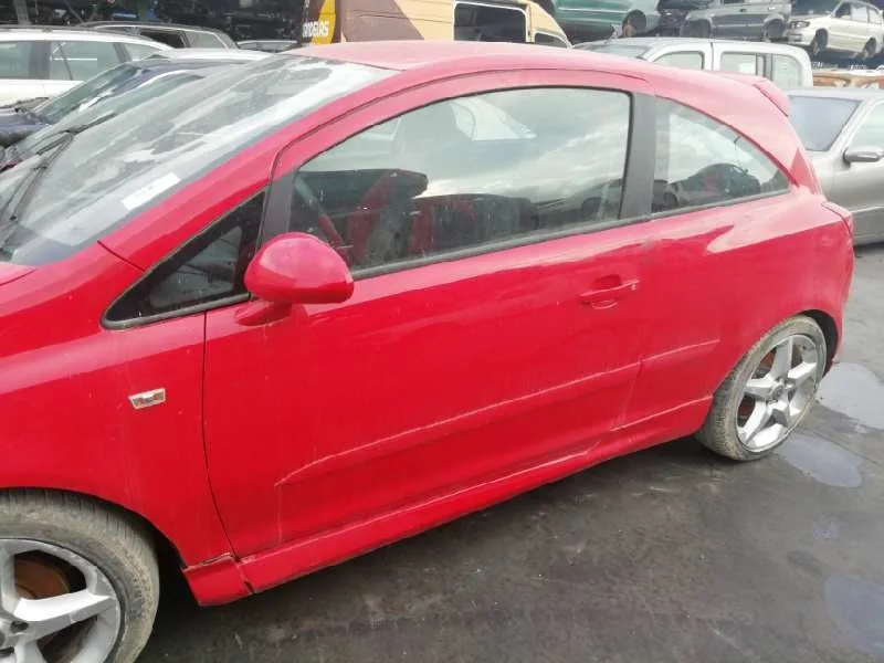 OPEL CORSA D OPEL CORSA D '2008 COSMO ROJO 2006