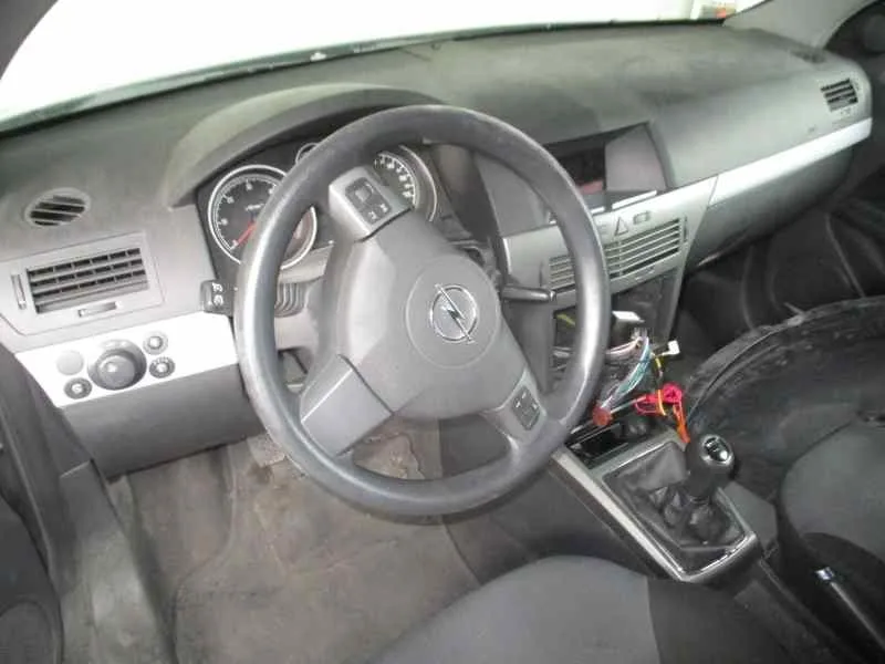 OPEL ASTRA GTC '2005 COSMO NEGRO