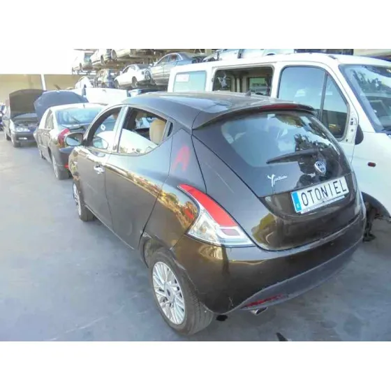 LANCIA YPSILON (402) '2013 GOLD NEGRO
