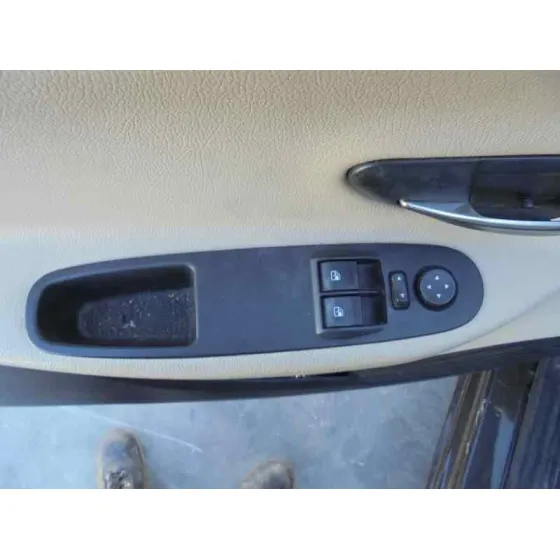 LANCIA YPSILON (402) '2013 GOLD NEGRO