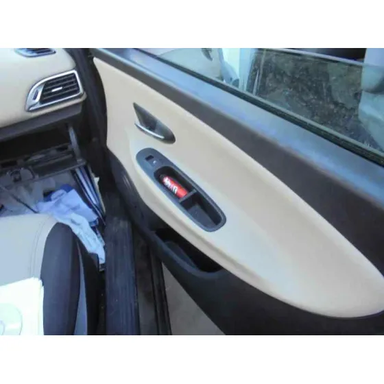 LANCIA YPSILON (402) '2013 GOLD NEGRO