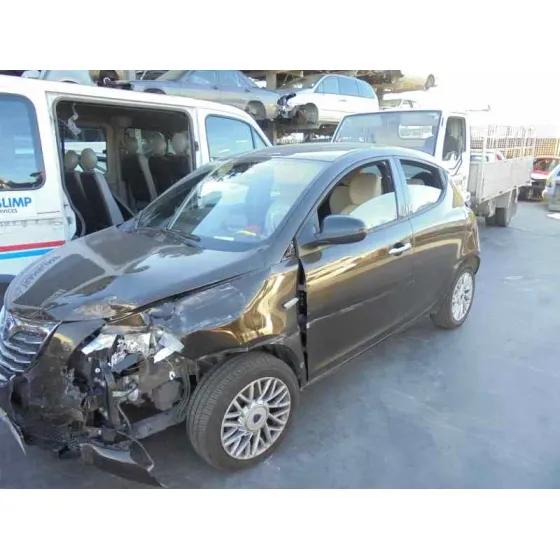 LANCIA YPSILON (402) '2013 GOLD NEGRO