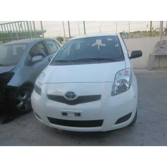 TOYOTA YARIS '2010 LIVE BLANCO