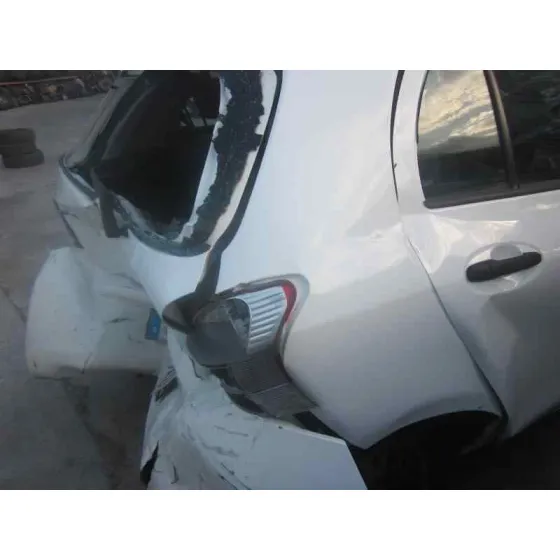 TOYOTA YARIS '2010 LIVE BLANCO