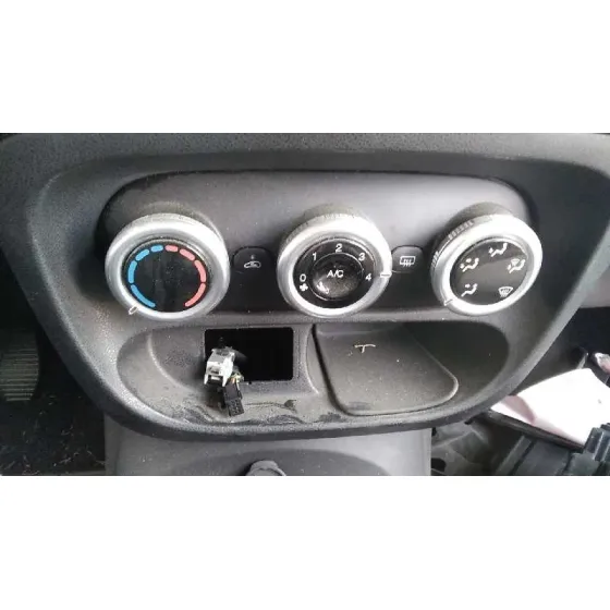 FIAT 500 L (330) '2014 BASIC NEGRO