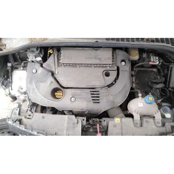 FIAT 500 L (330) '2014 BASIC NEGRO