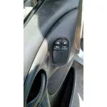 FORD FOCUS BERLINA (CAK) FORD FOCUS BERLINA (CAK) '2004 AMBIENTE AZUL 1998