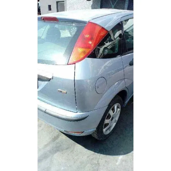 FORD FOCUS BERLINA (CAK) '2004 AMBIENTE AZUL