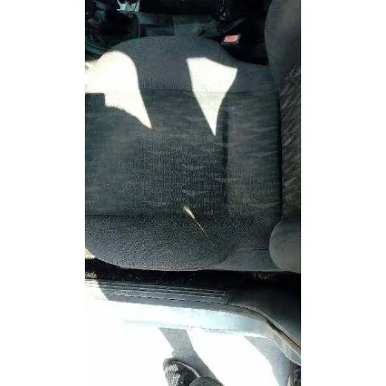 FORD FOCUS BERLINA (CAK) '2004 AMBIENTE AZUL