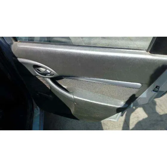 FORD FOCUS BERLINA (CAK) '2004 AMBIENTE AZUL