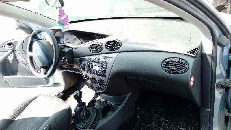 FORD FOCUS BERLINA (CAK) '2004 AMBIENTE AZUL