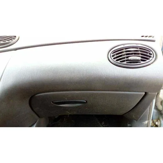 FORD FOCUS BERLINA (CAK) '2004 AMBIENTE AZUL