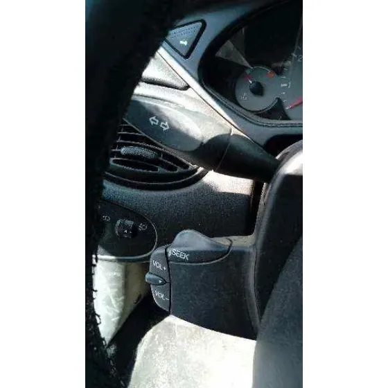 FORD FOCUS BERLINA (CAK) '2004 AMBIENTE AZUL